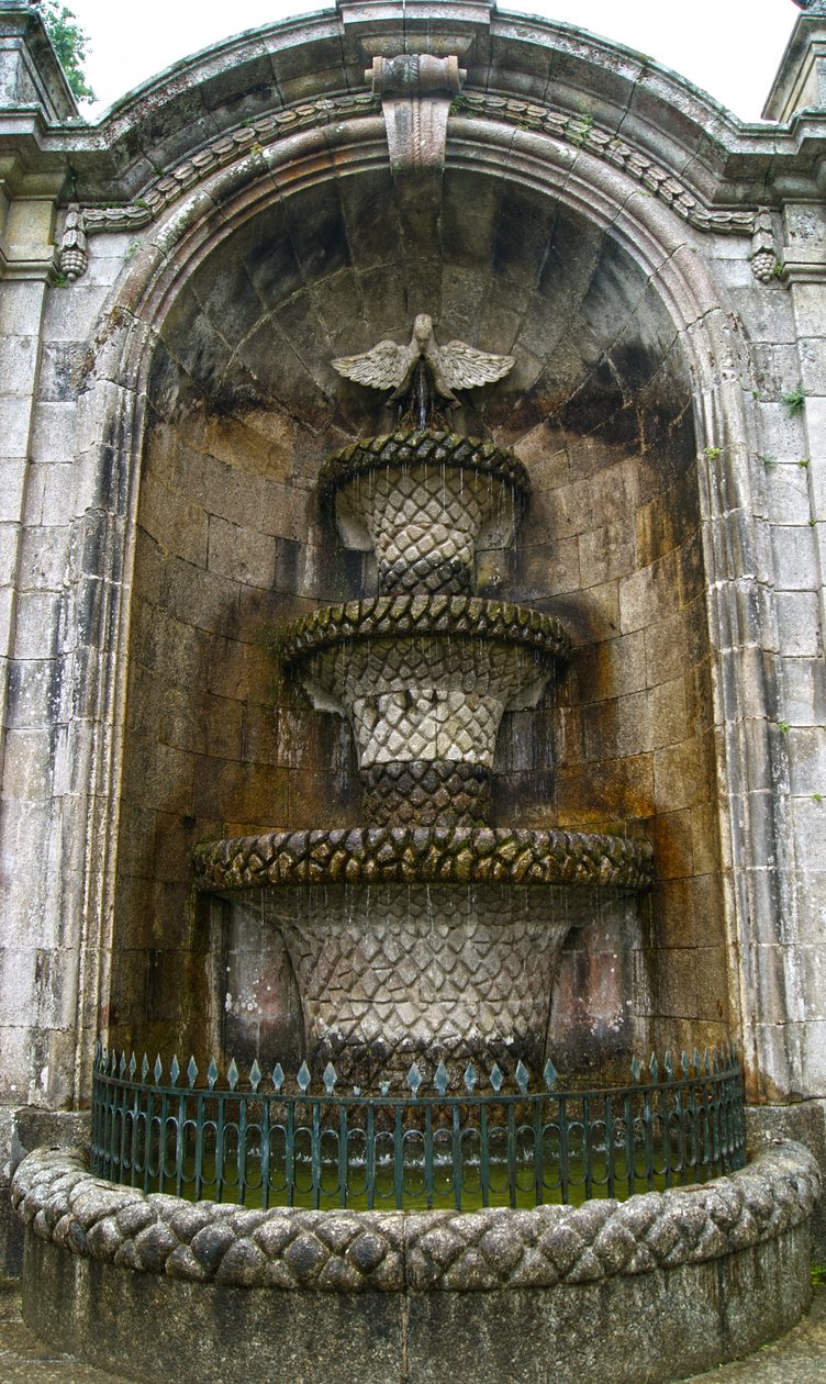 Fontaine du Pélican, Santuário de Nossa Senhora dos Remédios, Lamego, Portugal 1738 - Portuguese School
