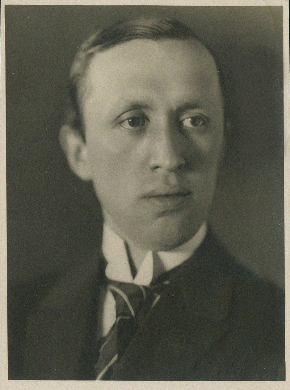 Portrait de Karel Capek - Prague . Photo studio Vanek