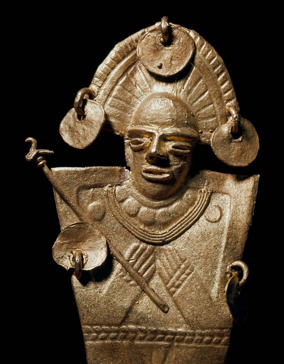 Statuette de femme (Tunjo) en costume cérémoniel en or. 15e-17e siècle. Bogota, Musée de l