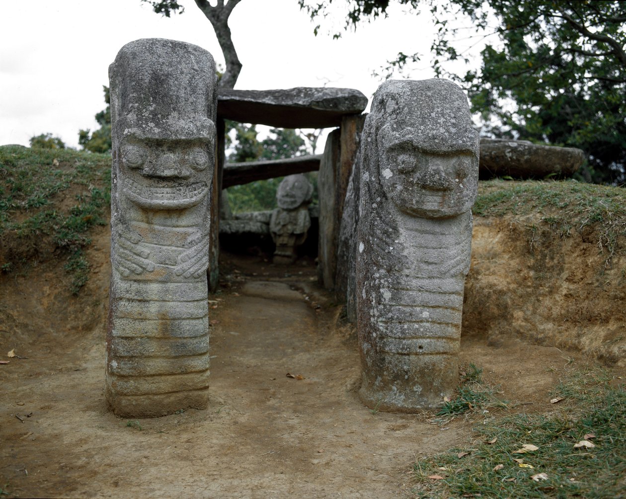 Sculpture mégalithique de caryatides zoomorphes - Pre Columbian Pre Columbian