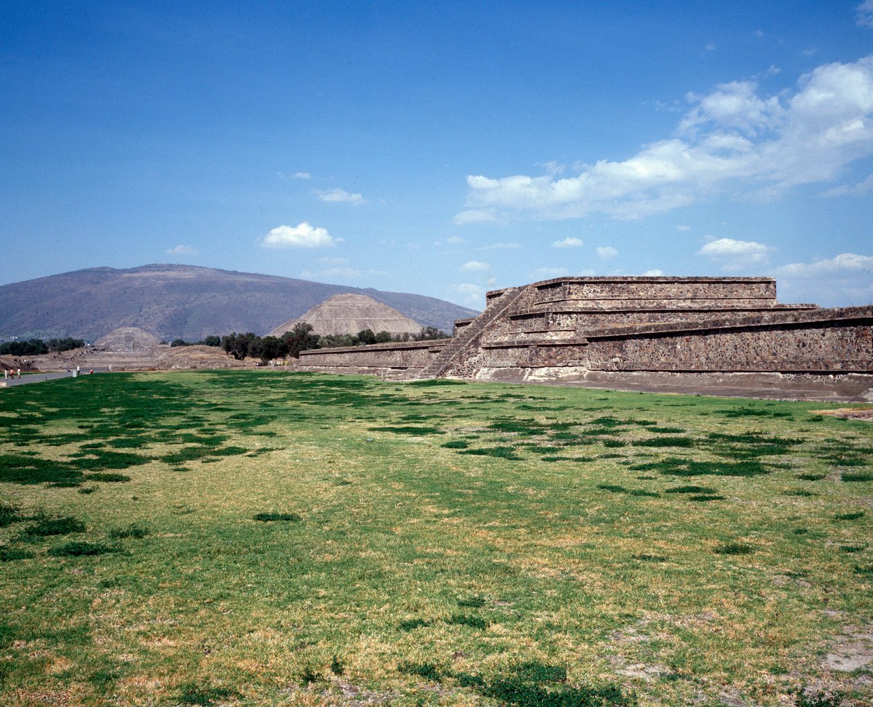 Civilisation précolombienne : vue du site de Teotihuacan (300 avant J.-C.-600 après J.-C.) : le temple (ou pyramide) du soleil. Mexique - Pre Columbian Pre Columbian