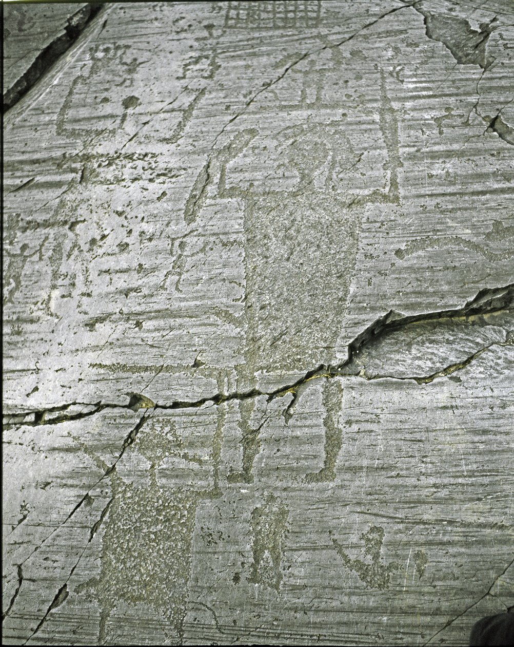 Préhistoire, civilisation des Camunni, art rupestre : roche funéraire représentant des guerriers stylisés, (détail) - Prehistoric Prehistoric