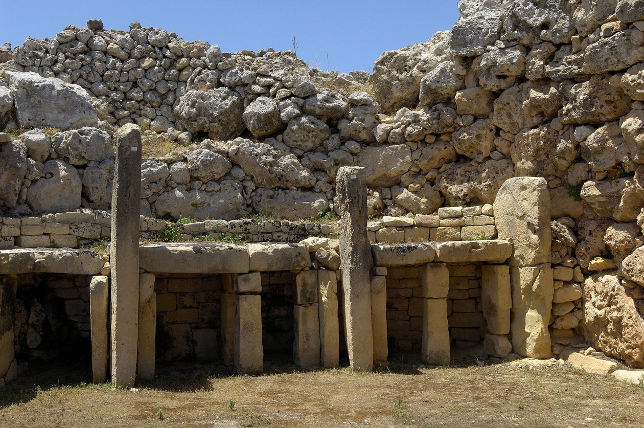 Préhistoire : vue du temple mégalithique de Ggantija, datant du Néolithique (3500-2600 av. J.-C.), île de Gozo, Malte (photo) - Prehistoric Prehistoric