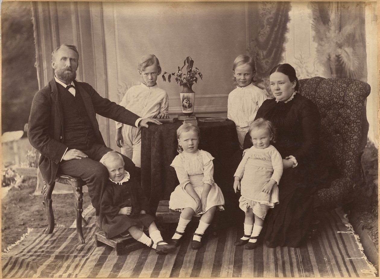 M. Robert Holtz et sa famille (verso) - Raja Deen Dayal