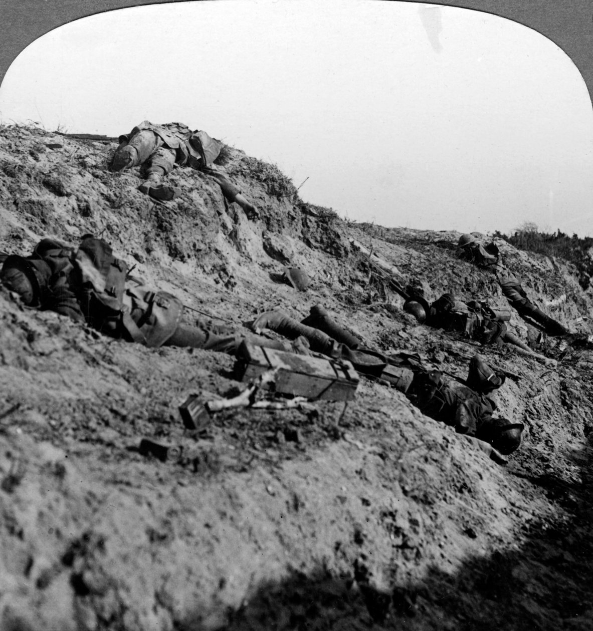Soldats morts, crête de Vimy, France, Première Guerre mondiale, 1914-1918 - Realistic Travels Publishers