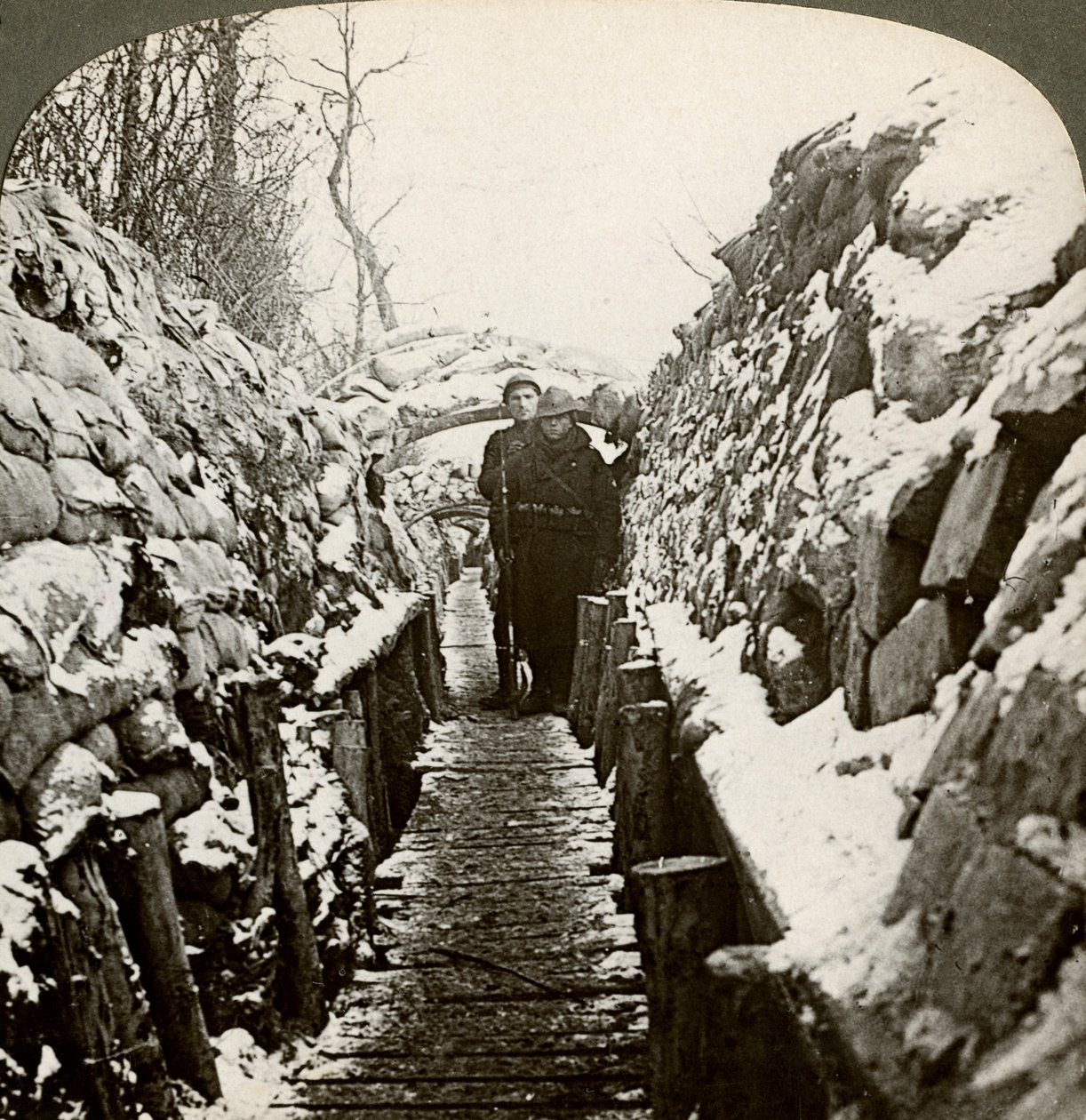 Hiver dans les tranchées belges à Nieupoort, Belgique, 20ème siècle - Realistic Travels Publishers