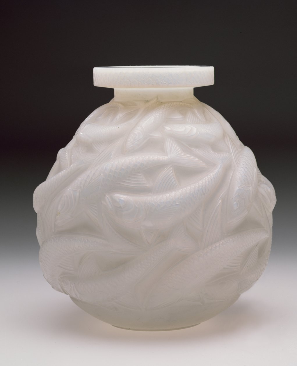 Vase de saumon, 1928 - Rene Jules Lalique