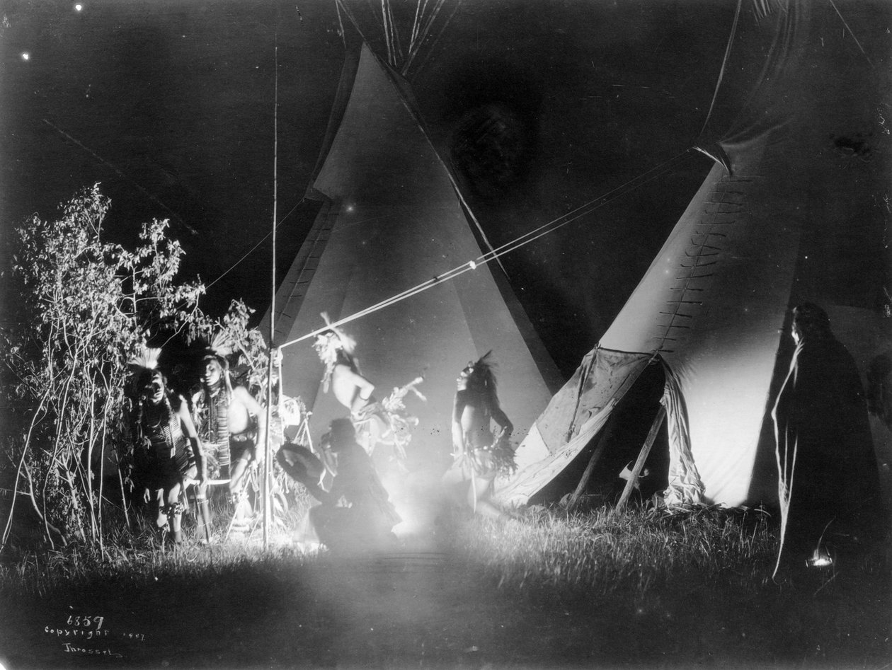 Danser à la lumière du feu - Richard Throssel
