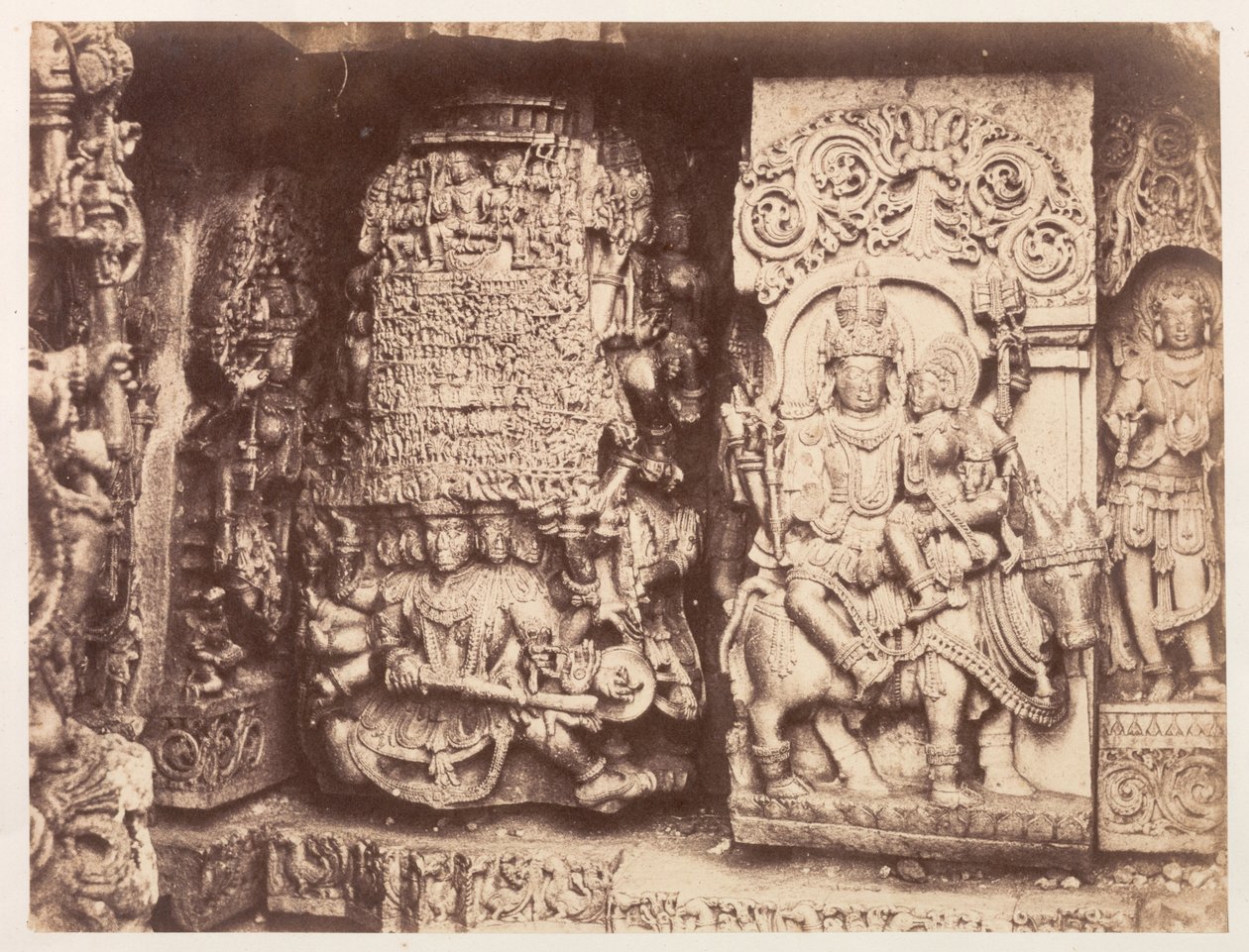 Sculpture du temple Hoysalesvara, Halebid, 1856-1857 - Richard Banner Oakeley