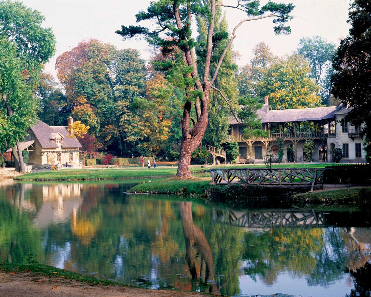 La Maison de la Reine dans le Hameau de la Reine Marie-Antoinette, dans le parc du Château de Versailles - Richard Mique