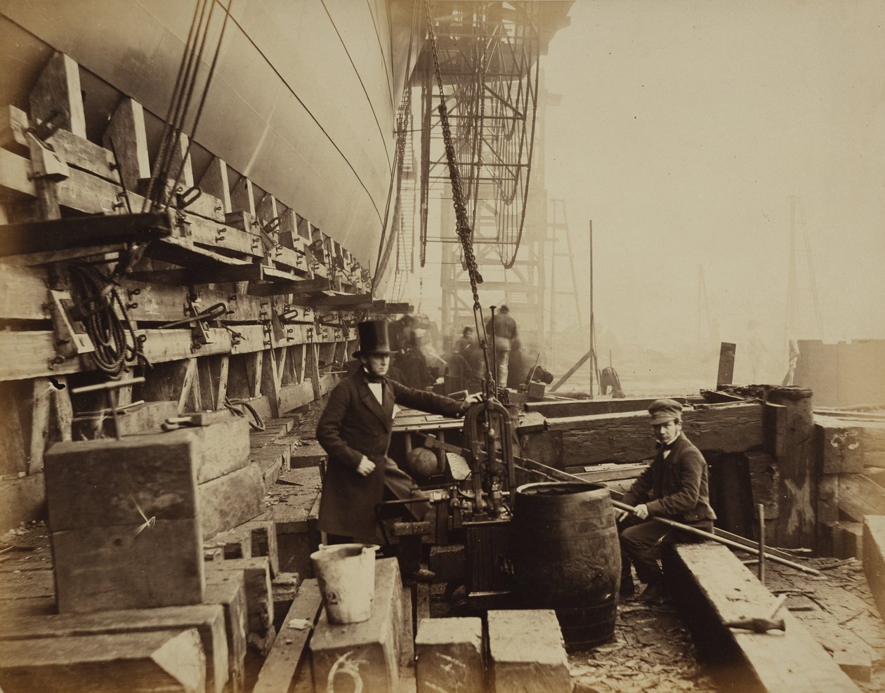 Le Great Eastern : Richard Tangye avec une presse hydraulique - Robert Howlett