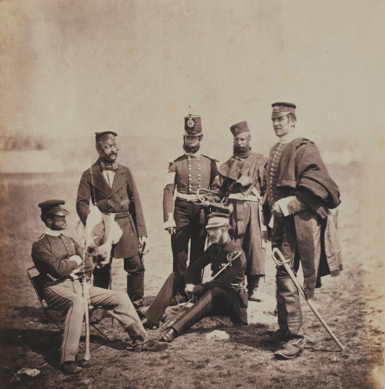 Général de brigade Charles Thomas Van Straubenzee (1812-92) et officiers des Buffs, d