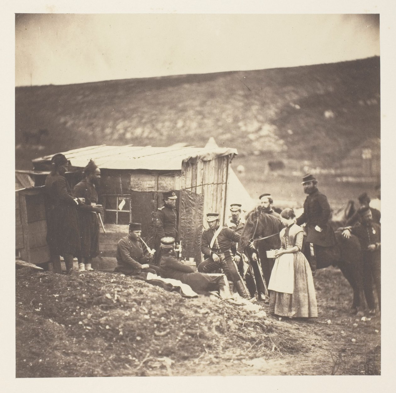 Camp du 4e régiment des gardes dragons, réunion conviviale, Français et Anglais - Roger Fenton