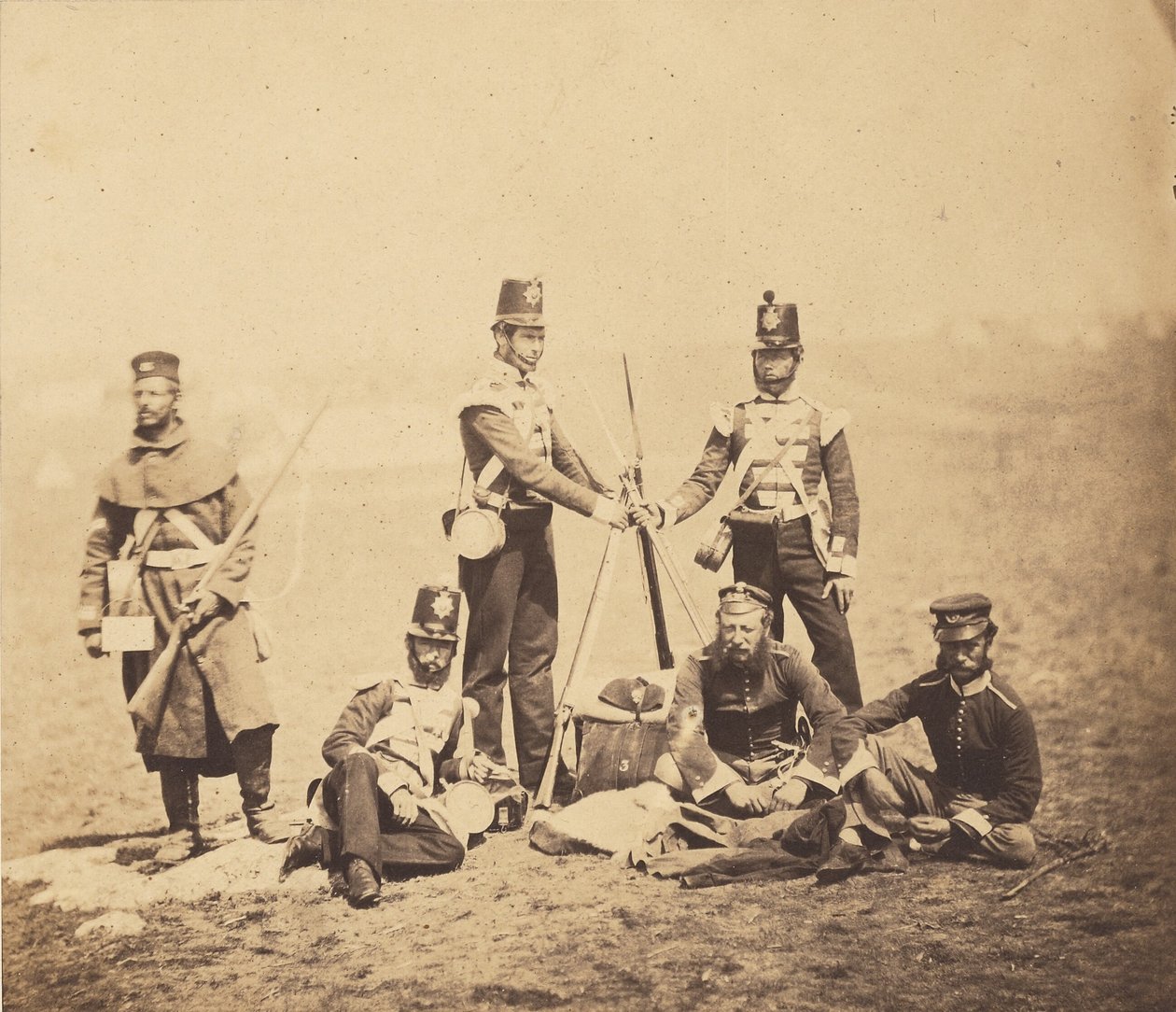 Infanterie anglaise mettant les fusils en faisceau - Roger Fenton