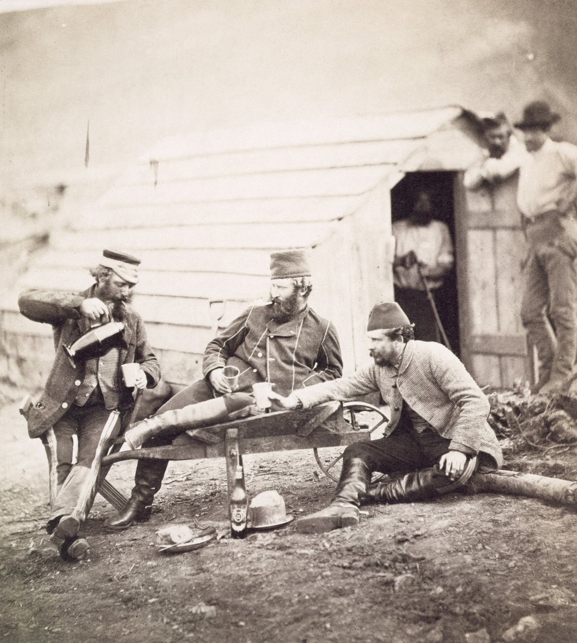 Difficultés dans le camp (Colonel Lowe et Capitaines Brown et George) - Roger Fenton