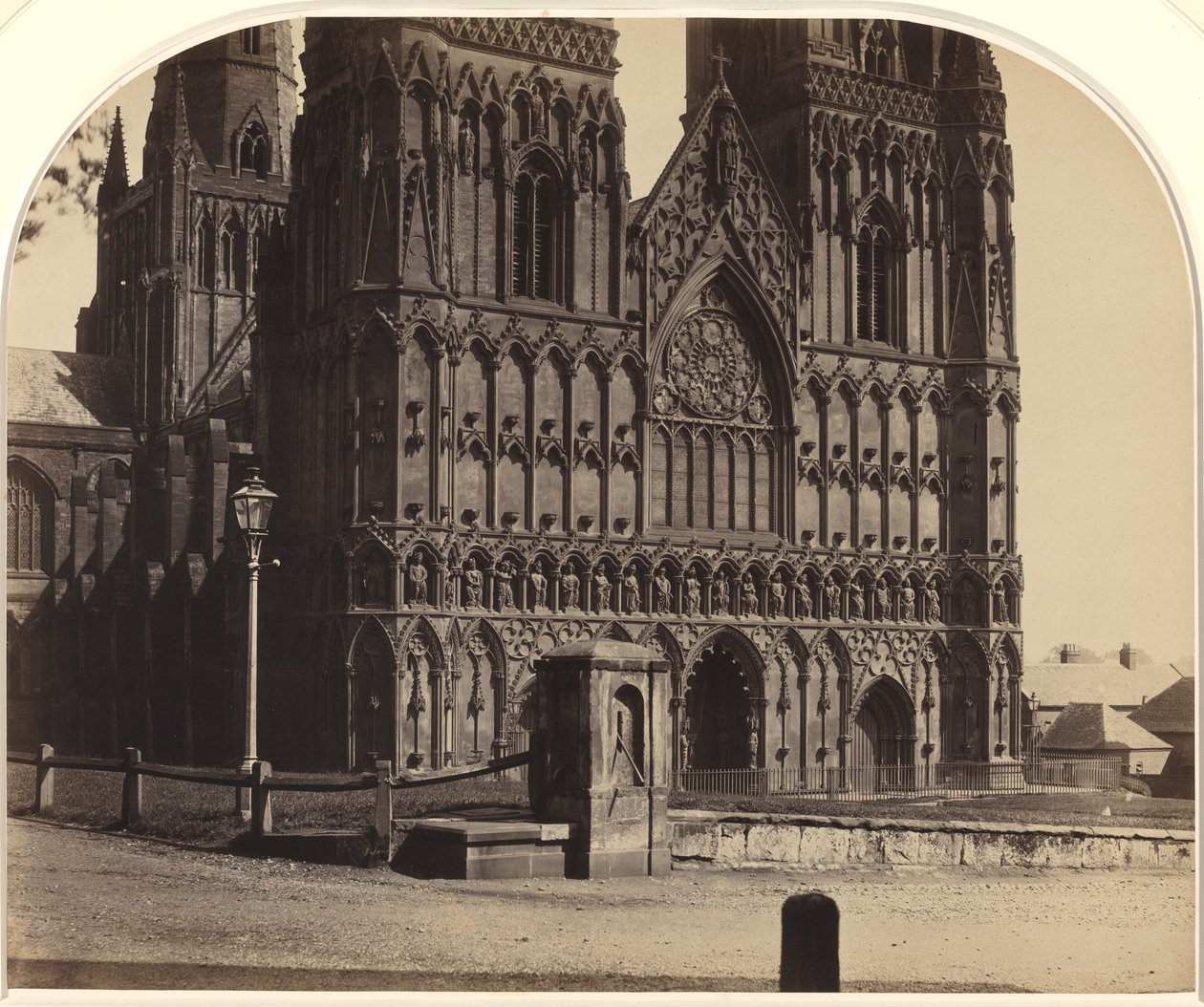 Cathédrale de Lichfield depuis le nord-ouest, 1858 - Roger Fenton