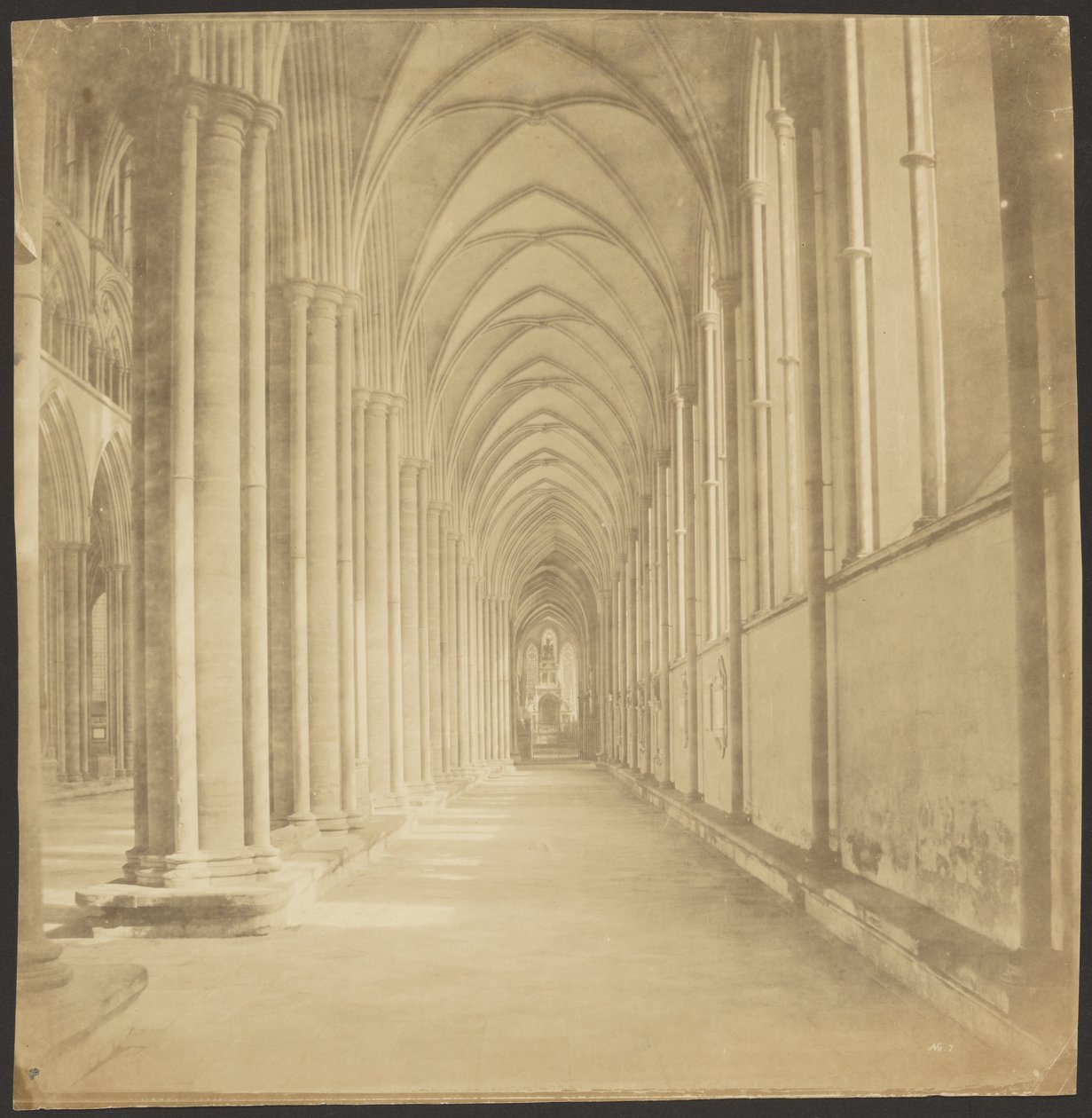 Couloir sud de la cathédrale de Salisbury - Roger Fenton