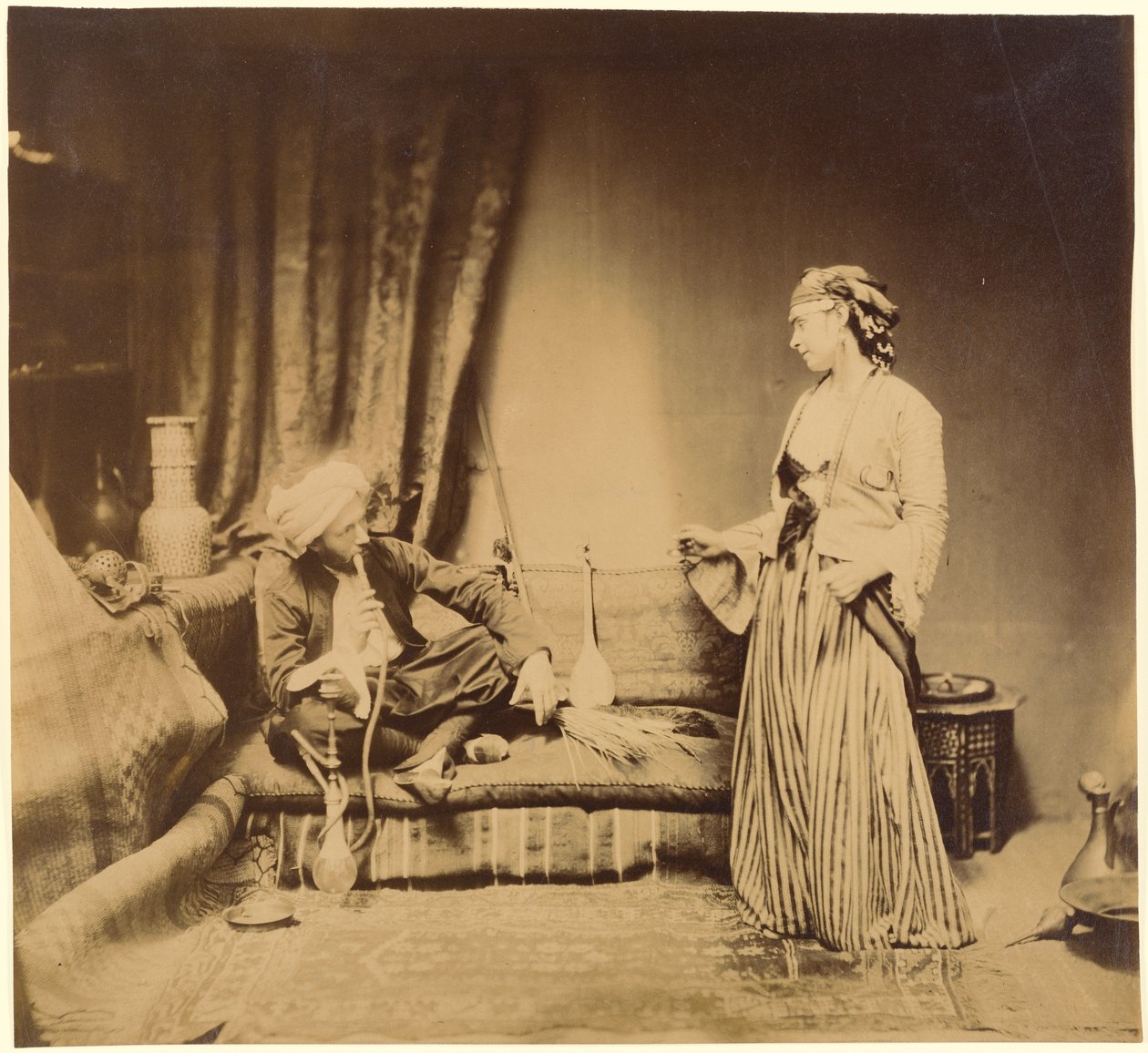 Fumeur et danseuse - Roger Fenton