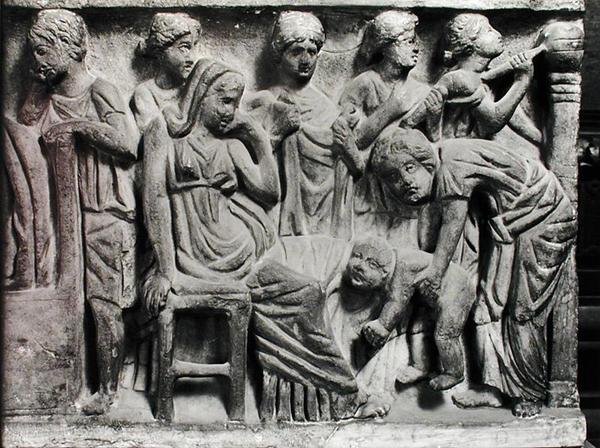 Relief représentant une femme pleurant sur le défunt, détail du Sarcophage de la Conclamation - Roman Roman
