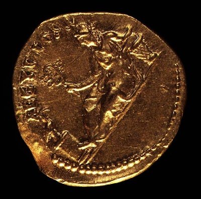 Aureus (revers) frappé par Hadrien (AD 117-AD 138) représentant AEGYPTOS (Égypte) allongée à gauche. Inscription: AEGYPTOS - Roman