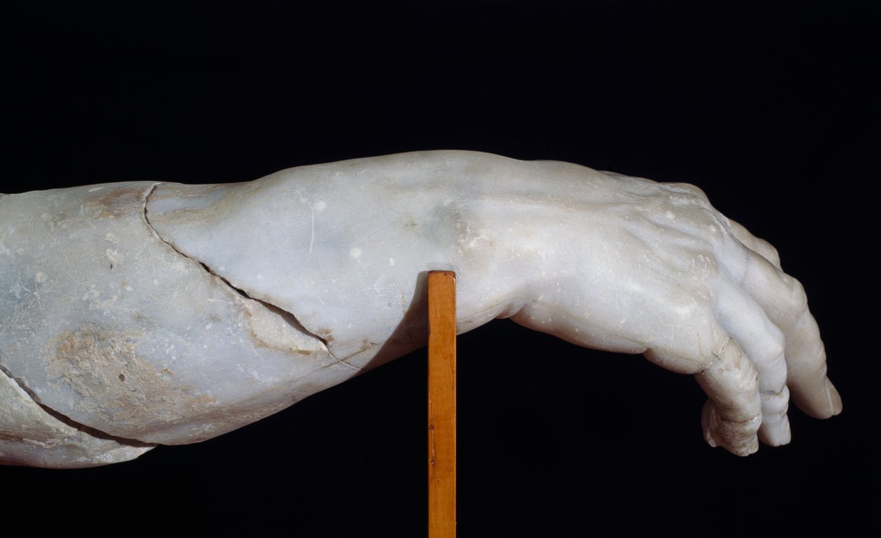 Main droite de Polyphème, fragment du groupe de Polyphème, ou Ulysse aveuglant Polyphème, sculpture en marbre par Agesander, Athénodore et Polydore, copie de l