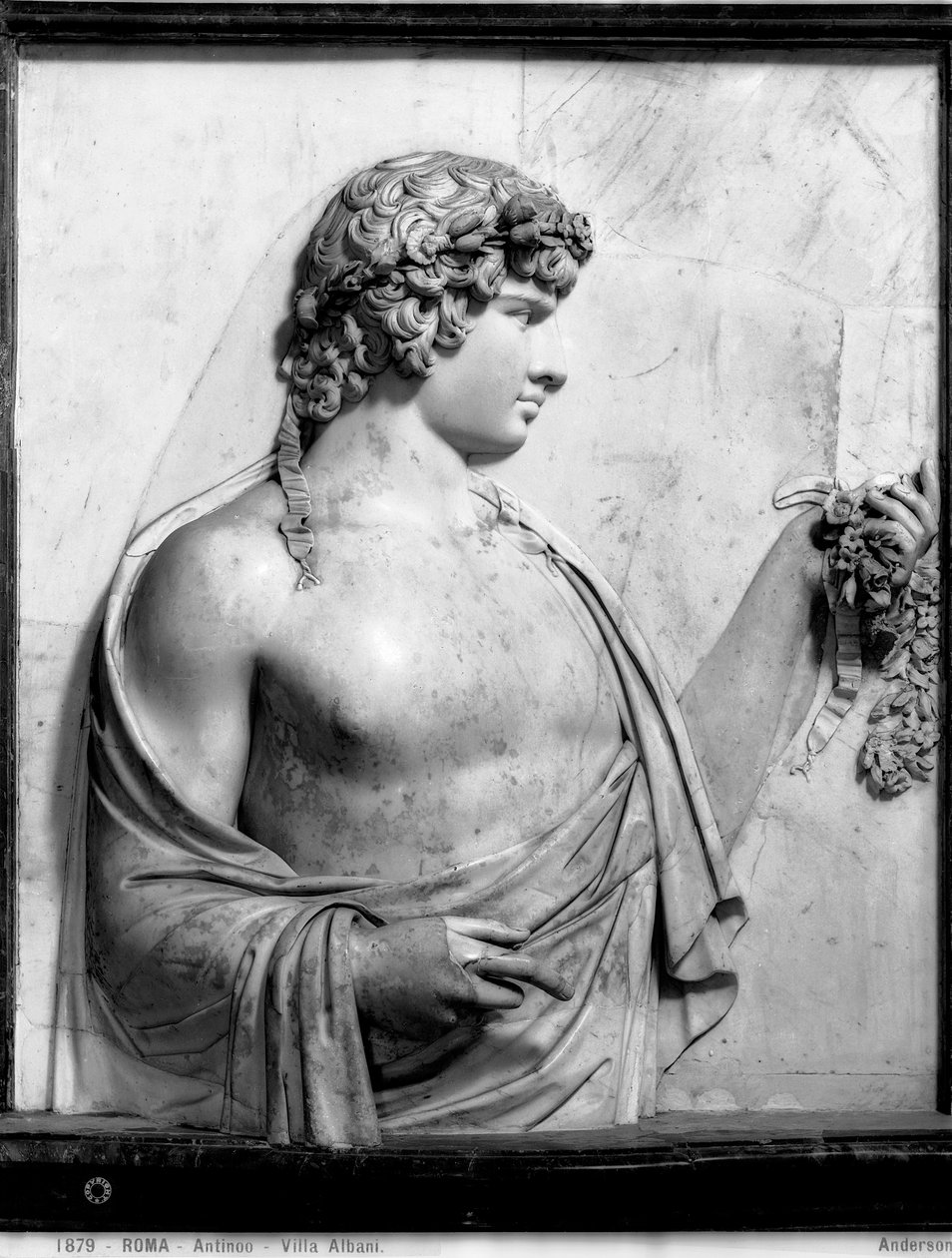 Relief représentant Antinoüs, c.130 (marbre) - Roman