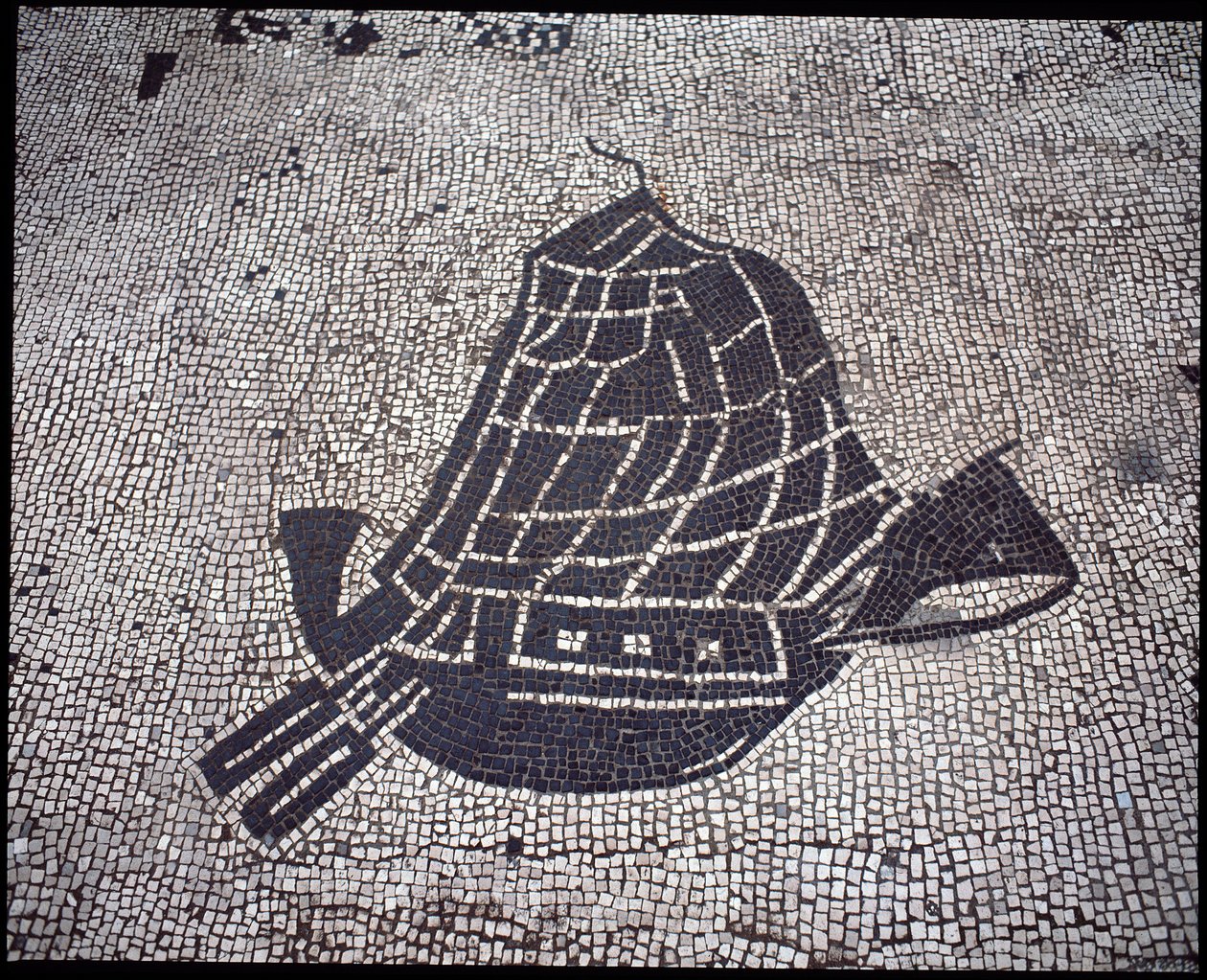 Art romain : "Navire". Mosaïque de la Corporation des gens de la mer, Place des Corporations - Roman