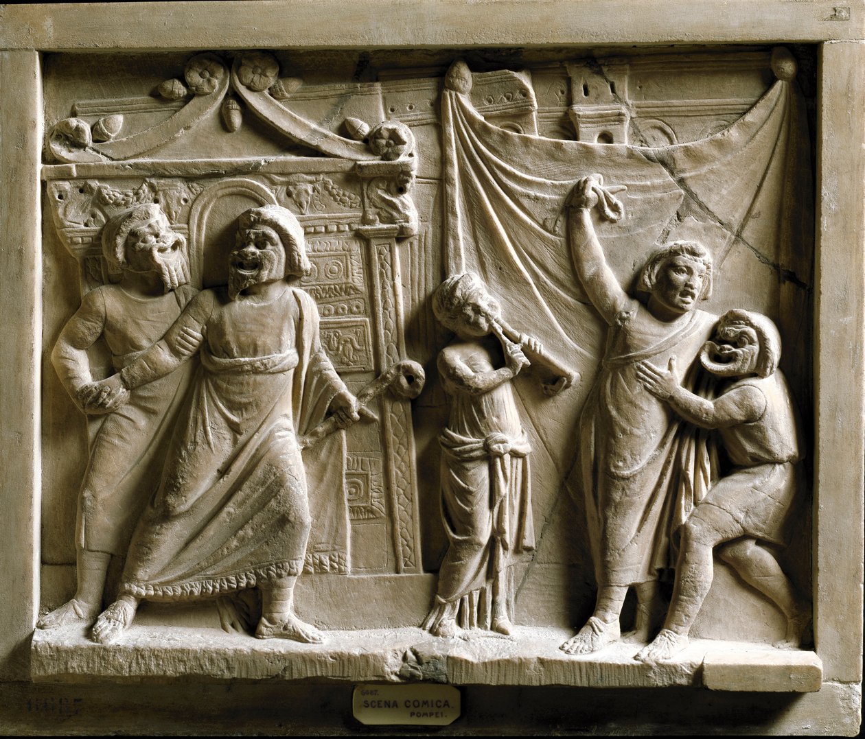 Art romain : scène de théâtre comique de la pièce « Andria » de Térence (Publius Terentius Afer) (185-159 av. J.-C.), relief de Pompéi - Musée Archéologique National Naples - Roman