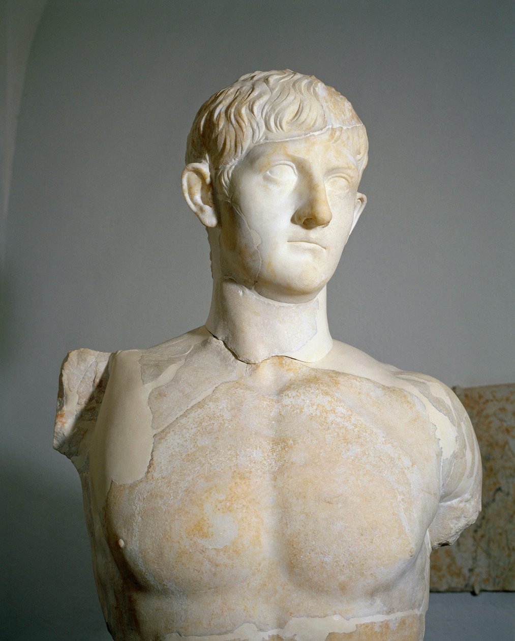 Civilisation romaine, Statue en marbre de Drusus III, fils de Germanicus et Agrippine l