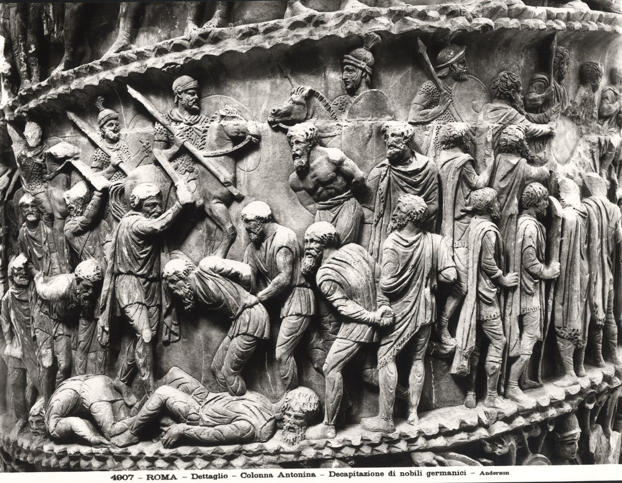 La décapitation des nobles allemands (détail de la colonne de Marc Aurèle) - Roman