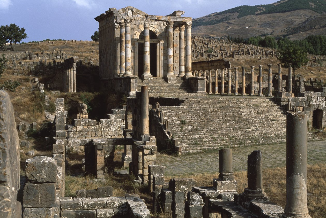 Vue du temple de la famille Septimian, Haute Période Impériale (27 av. J.-C.-395 ap. J.-C.) - Roman Imperial Period