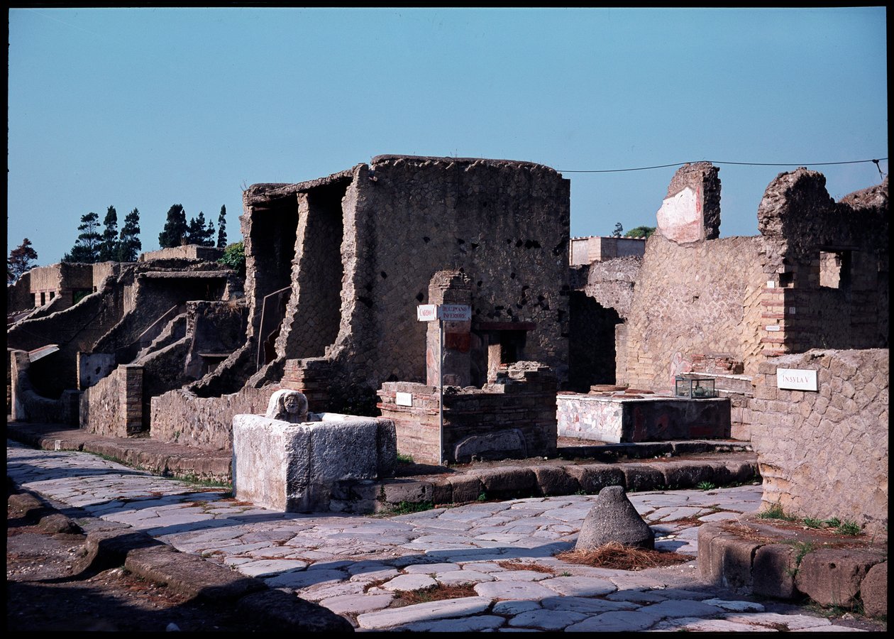 Carrefour entre cardo V et decumanus inférieur, 5ème siècle av. J.-C.-1er siècle apr. J.-C. - Roman Roman
