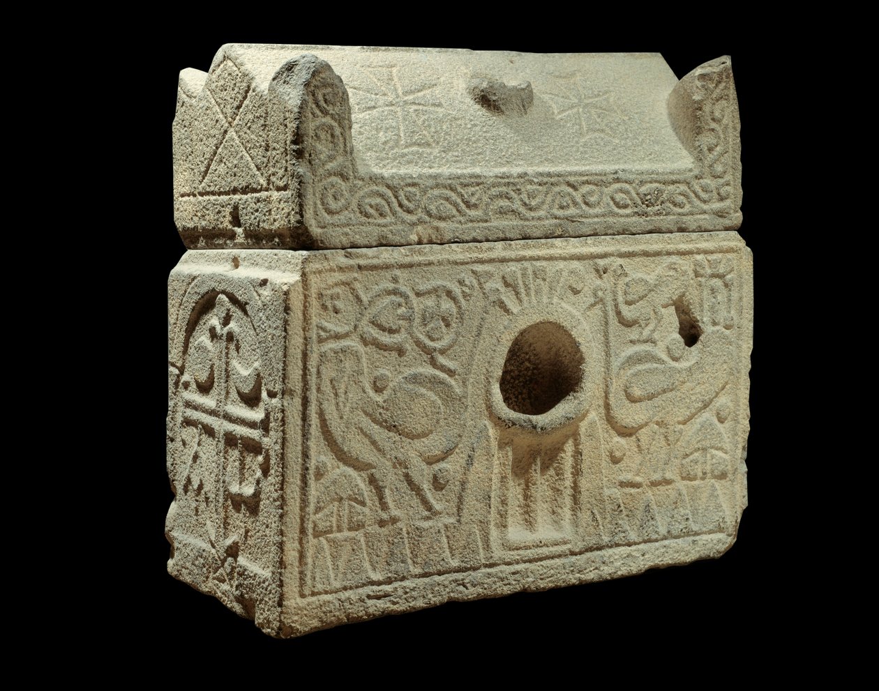Art romain : reliquaire en forme de sarcophage, trouvé en Syrie - Roman Roman