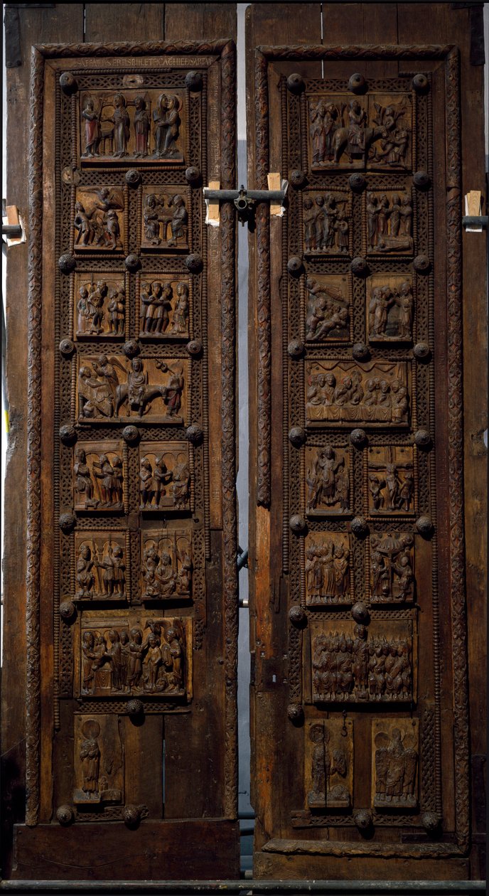 Art roman : porte en bois du milieu du XIIe siècle de l