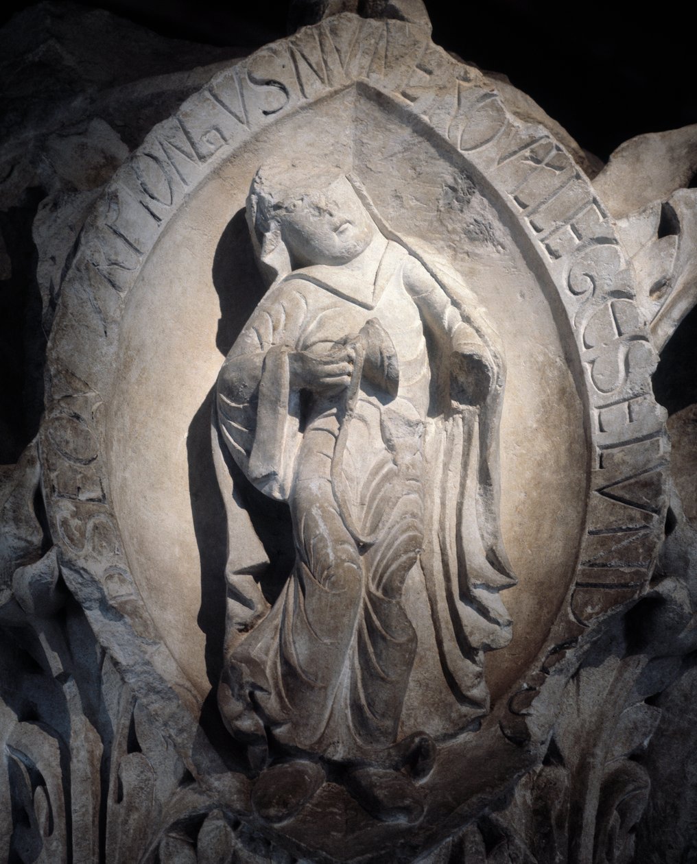 Tons du chant grégorien : le deuxième ton, Chapiteau du chœur - Romanesque