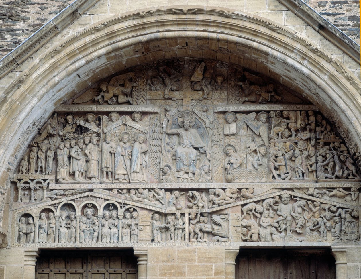 Vue du tympan du Jugement dernier, Christ entre le paradis et l