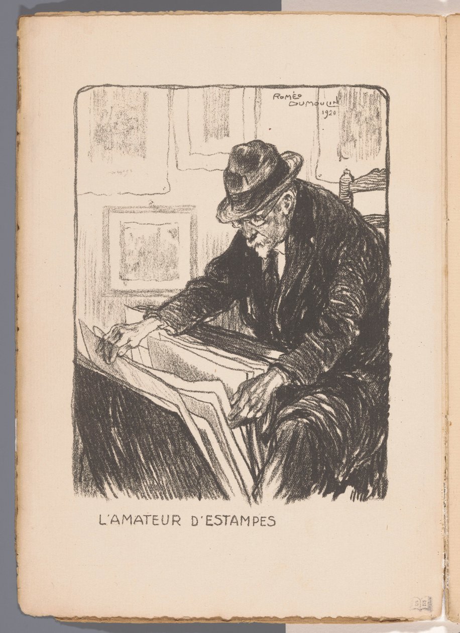 Homme sur une chaise regardant un portfolio de gravures - Romeo Dumoulin