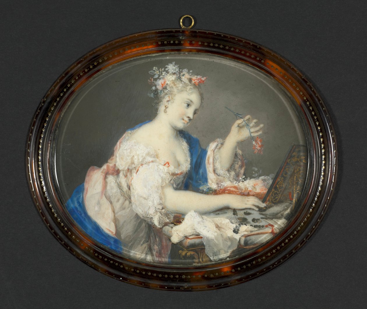 Une Femme Mettant des Fleurs dans Ses Cheveux, c. 1710 - Rosalba Carriera