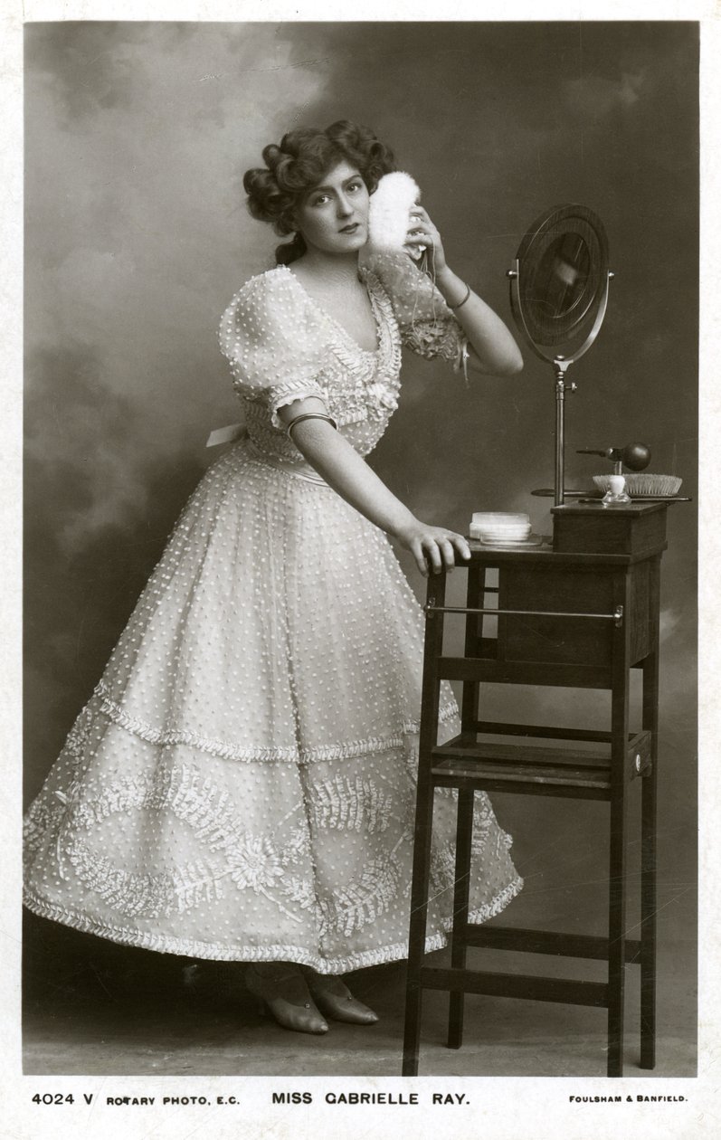 Gabrielle Ray, actrice, danseuse et chanteuse anglaise, vers 1906 - Rotary Photo