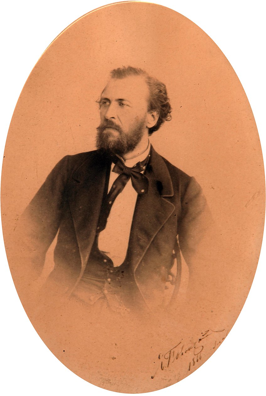 Portrait du poète Yakov Petrovich Polonsky (1820-1898). Photo Albumin - Russian Photographer