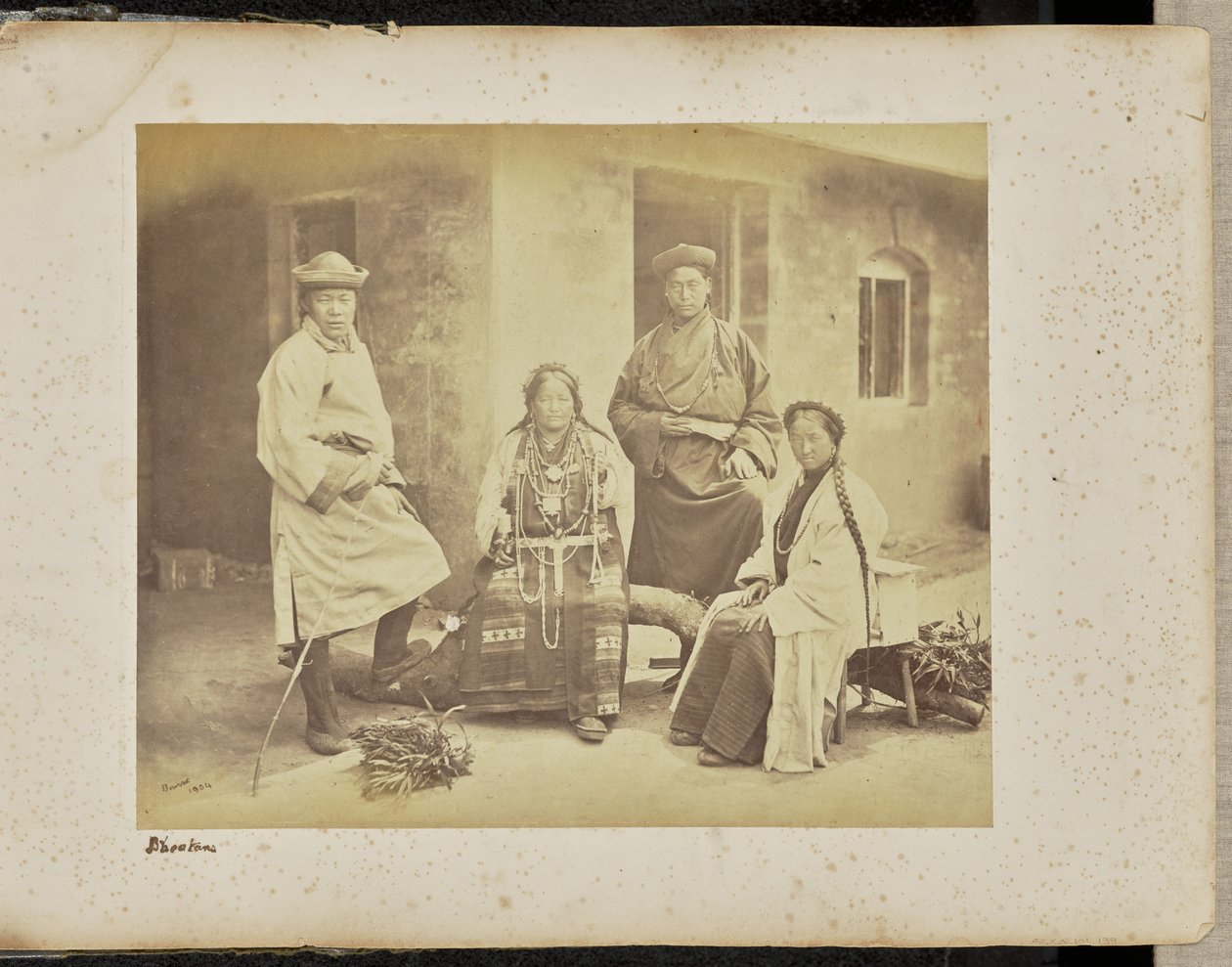Darjeeling ; groupe de Bhutias - Samuel Bourne