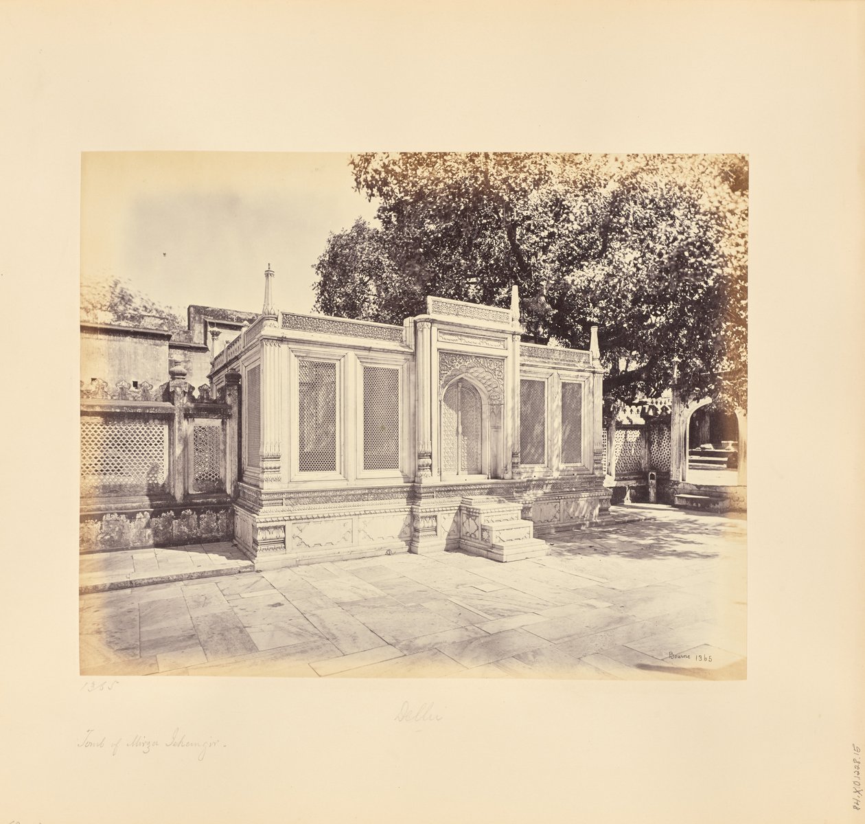 Delhi ; le tombeau de Mirza Jehangir. C