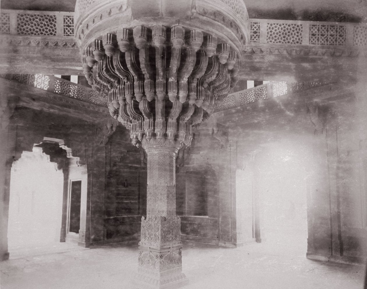 Fatehpur Sikri, Diwan-i-Khas - Samuel Bourne