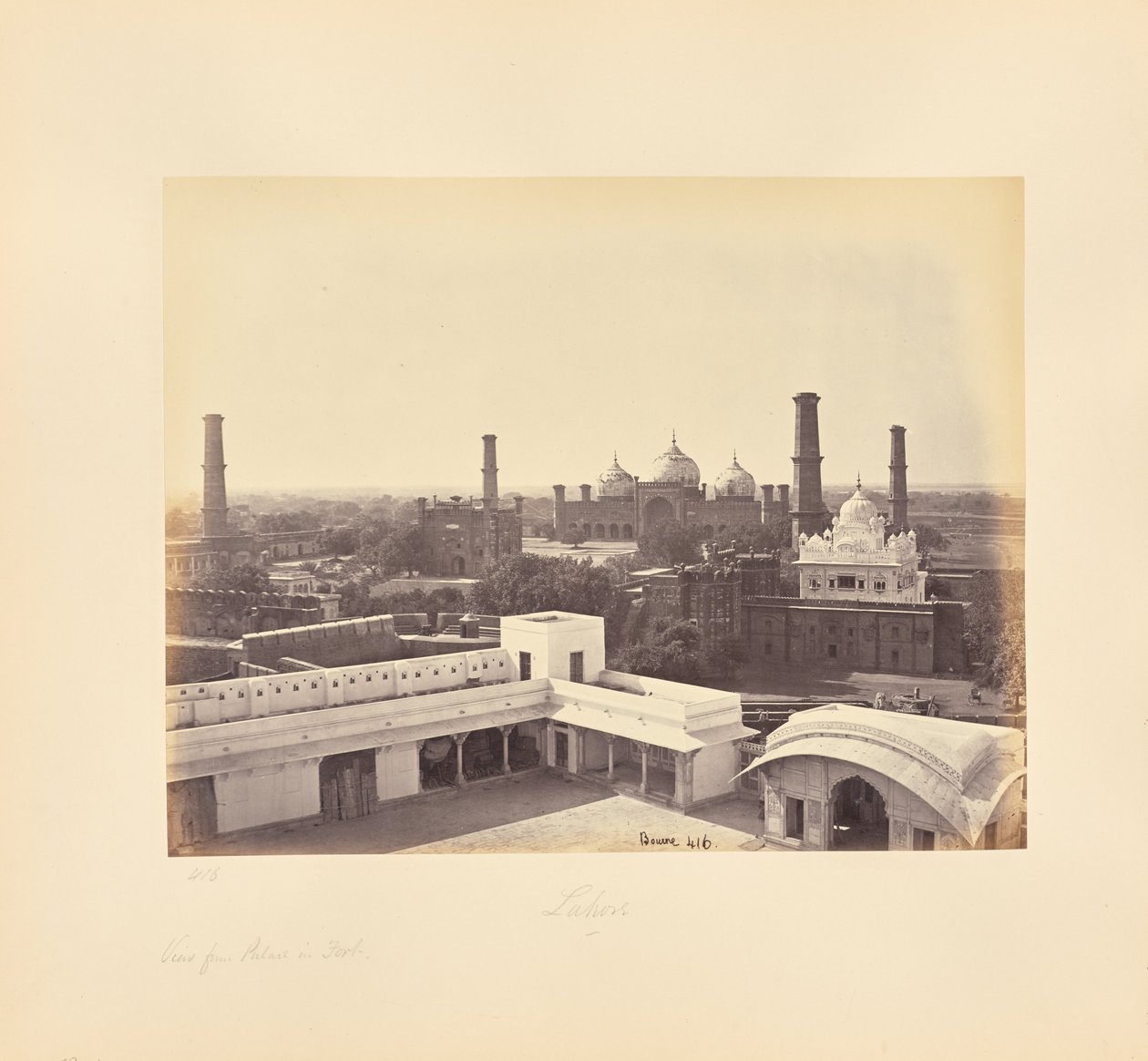 Lahore ; vue depuis le palais dans le fort - Samuel Bourne