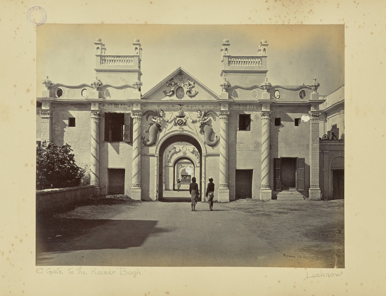 Lucknow ; la porte de la Sirène, Kaiser Bagh - Samuel Bourne