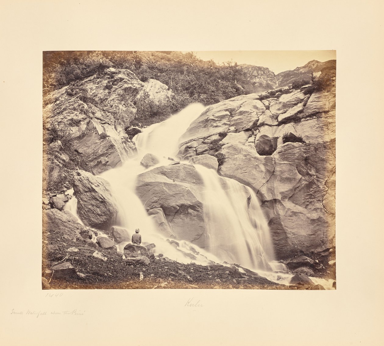 Petite cascade au-dessus de Prini, Kulu - Samuel Bourne