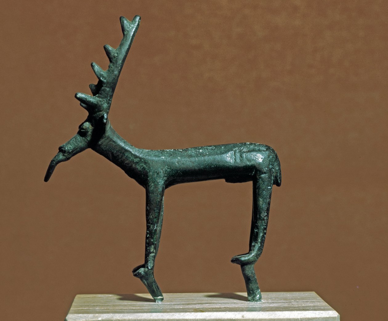 Culture nuragique sarde : statuette en bronze du cerf d