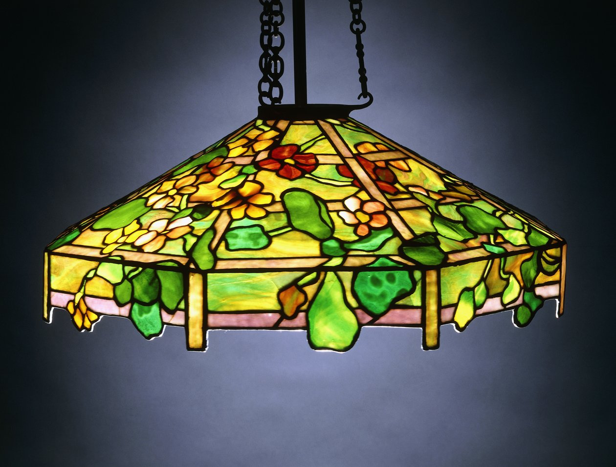 Lustre suspendu en verre plombé et bronze 