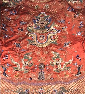 Robe de dragon chinois (soie terracotta brodée) - School Chinese