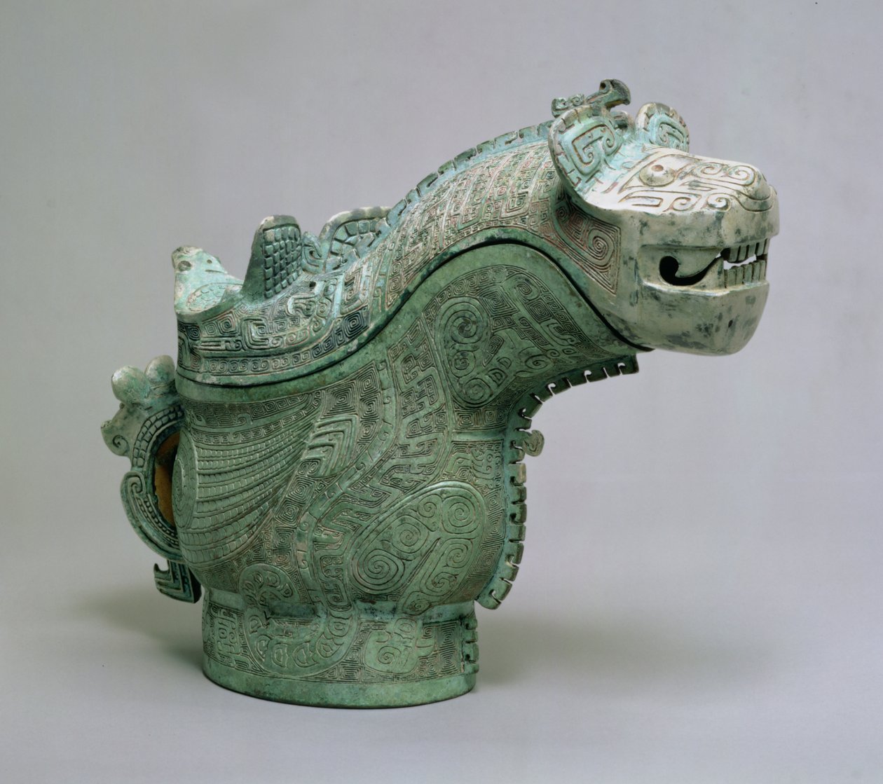 Vase rituel couvert 